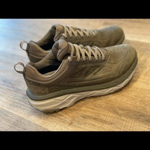 Hoka One One Women’s Challenger Low Gore-Tex 6.5W